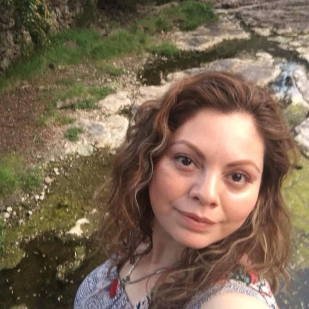 Meet your Posher, Lina